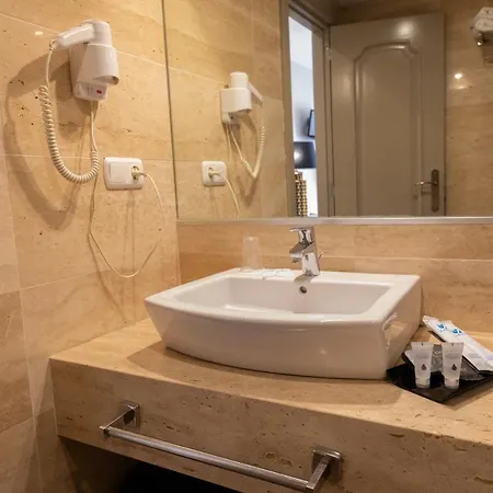 Casablanca Hotel 3*