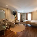 Hotel Casablanca 3*